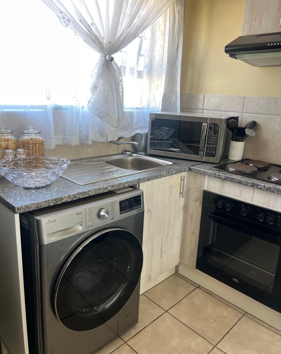 To Let 1 Bedroom Property for Rent in Hillside View Free State